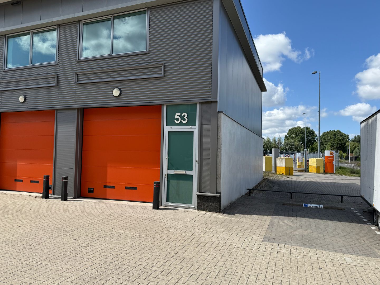 Bekijk foto 2 van Florijnstraat 53
