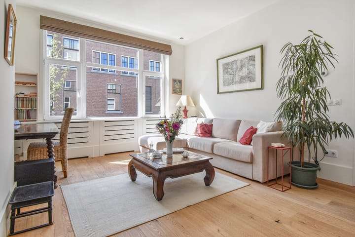 Foto 8 van Esdoornstraat 41