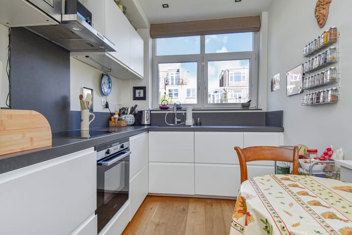 Foto 16 van Esdoornstraat 41