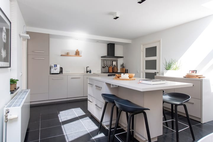 Photo 21 of Bredaseweg 408