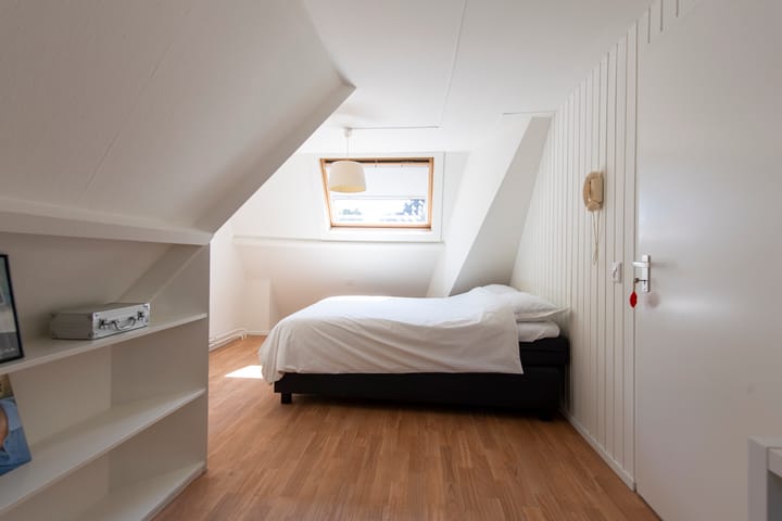 Photo 40 of Bredaseweg 408