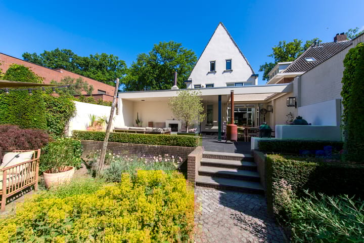 Photo 48 of Bredaseweg 408