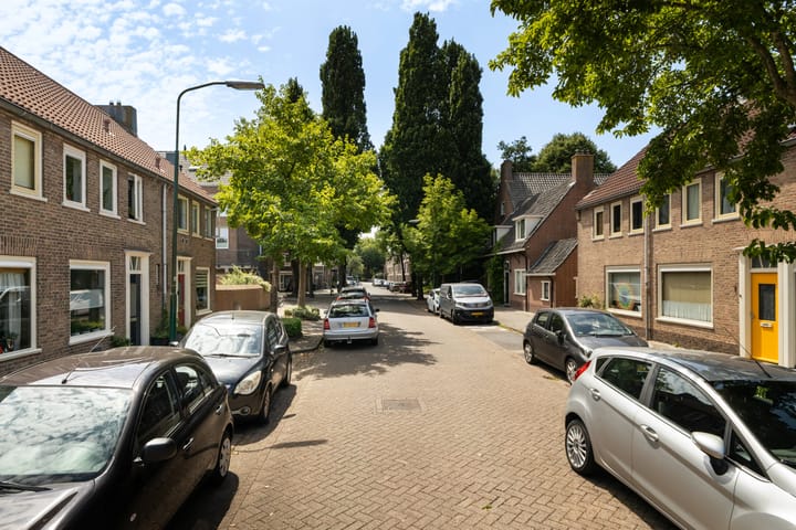 Foto 38 van Maria van Henegouwenstraat 10