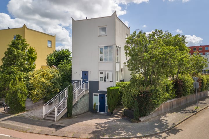 Photo 1 of Aziëring 14