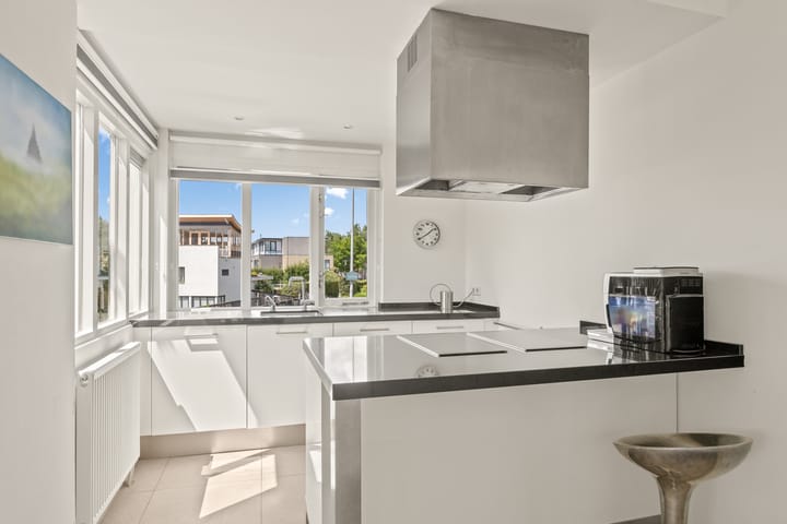 Photo 21 of Aziëring 14