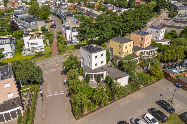 Photo 64 of Aziëring 14