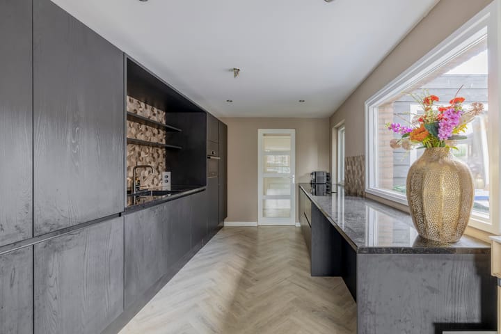 Foto 12 van Marktstraat 64