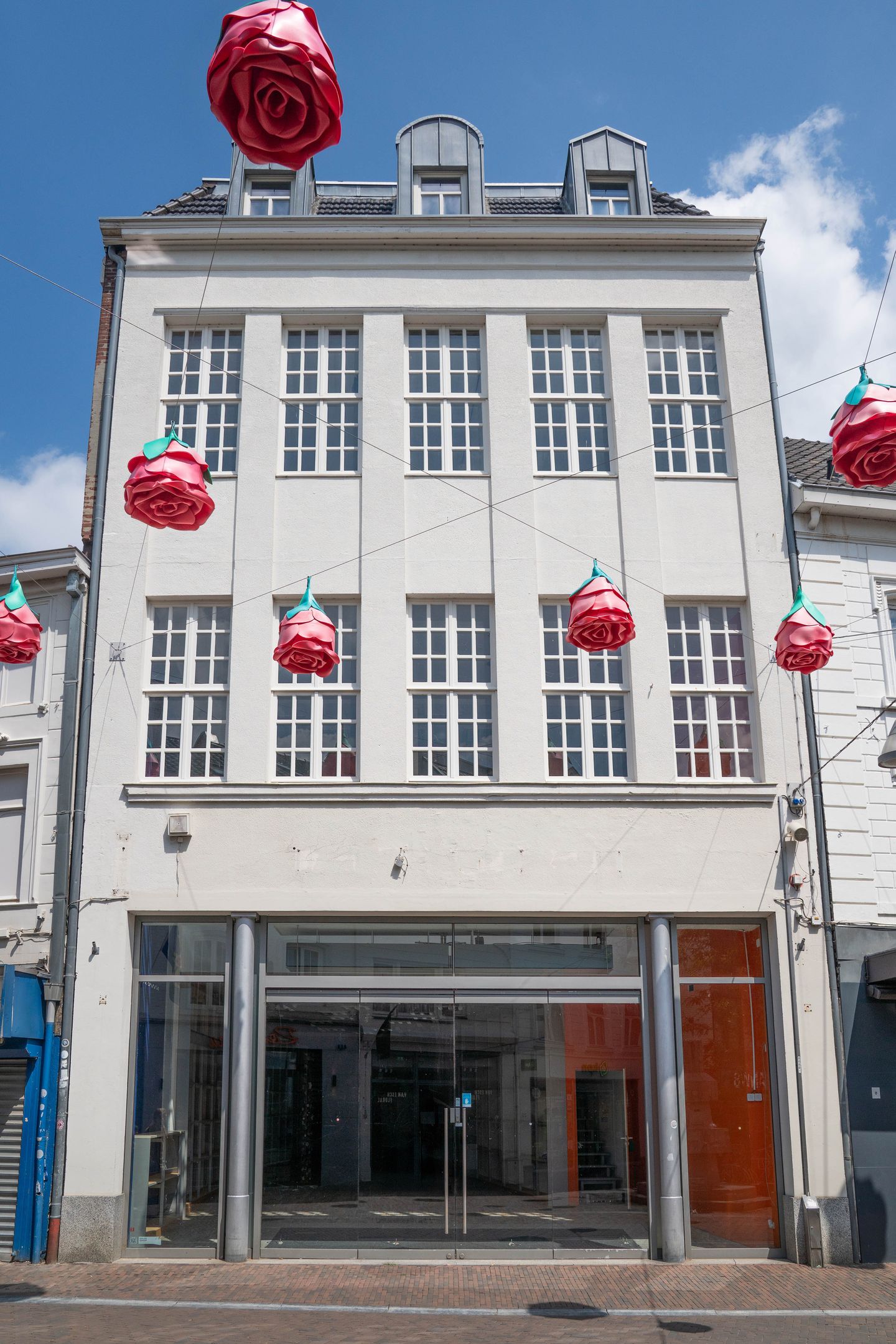 Bekijk foto 2 van Limbrichterstraat 23
