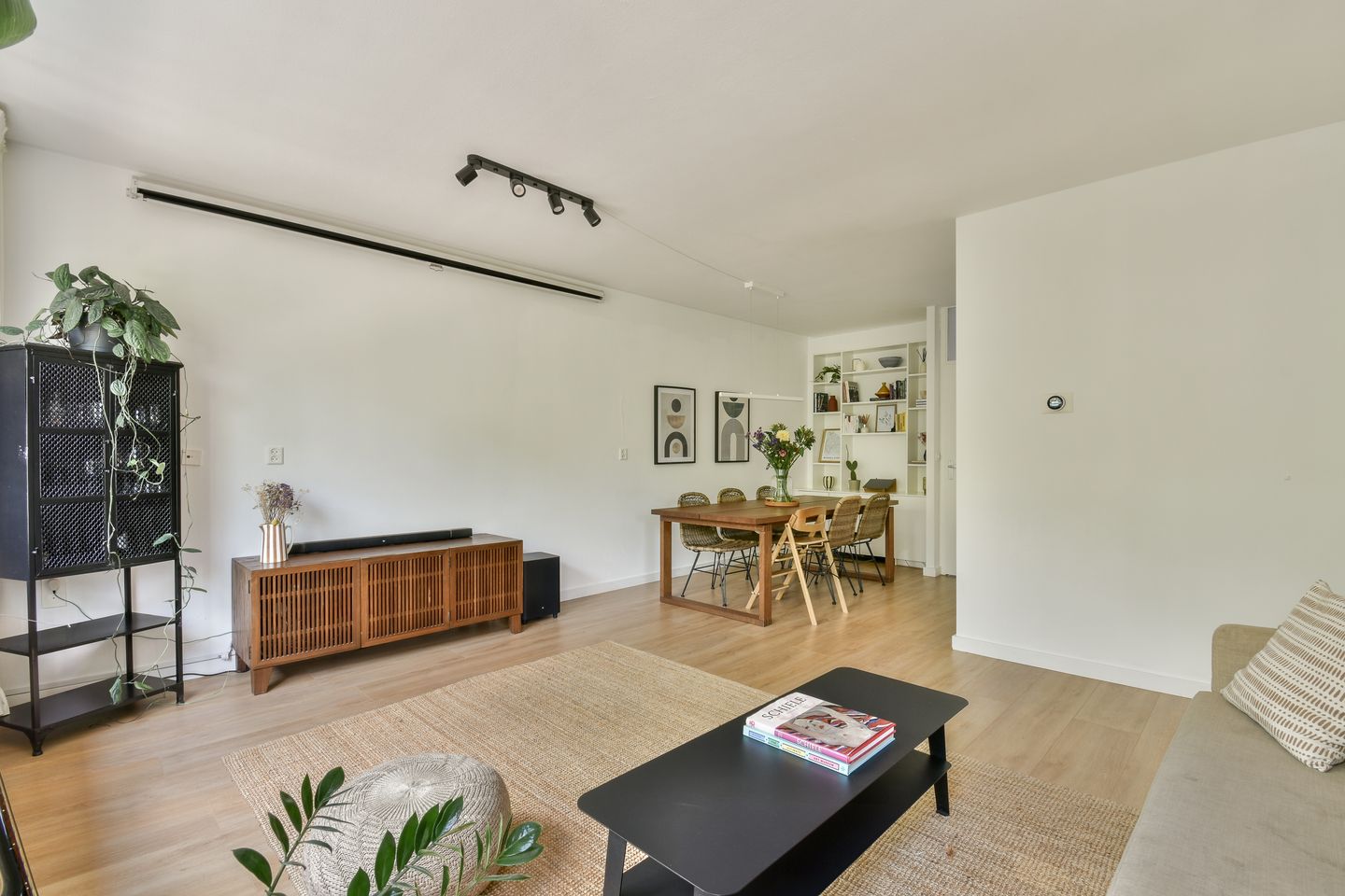 Photo 4 of Van Beuningenstraat 28-C