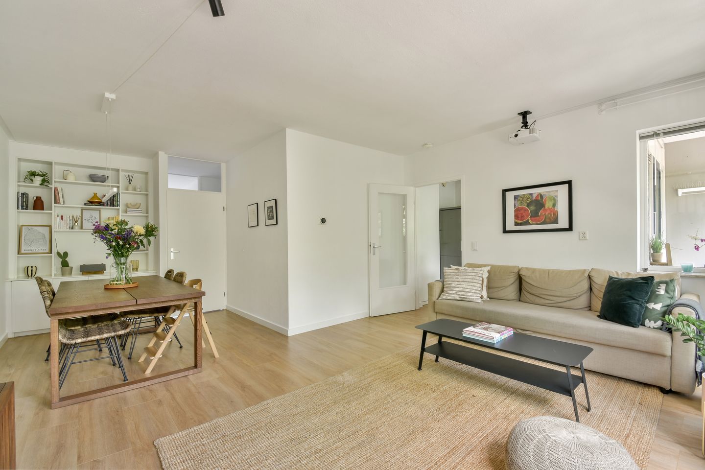 Photo 5 of Van Beuningenstraat 28-C