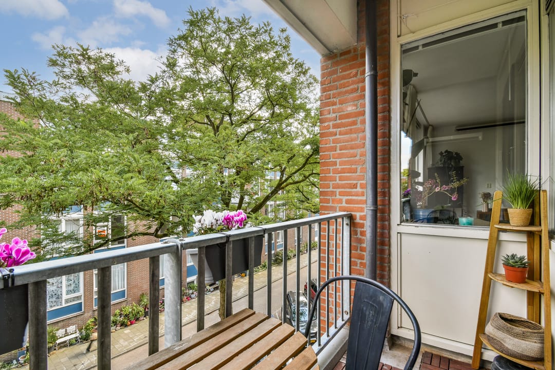 Photo 8 of Van Beuningenstraat 28-C