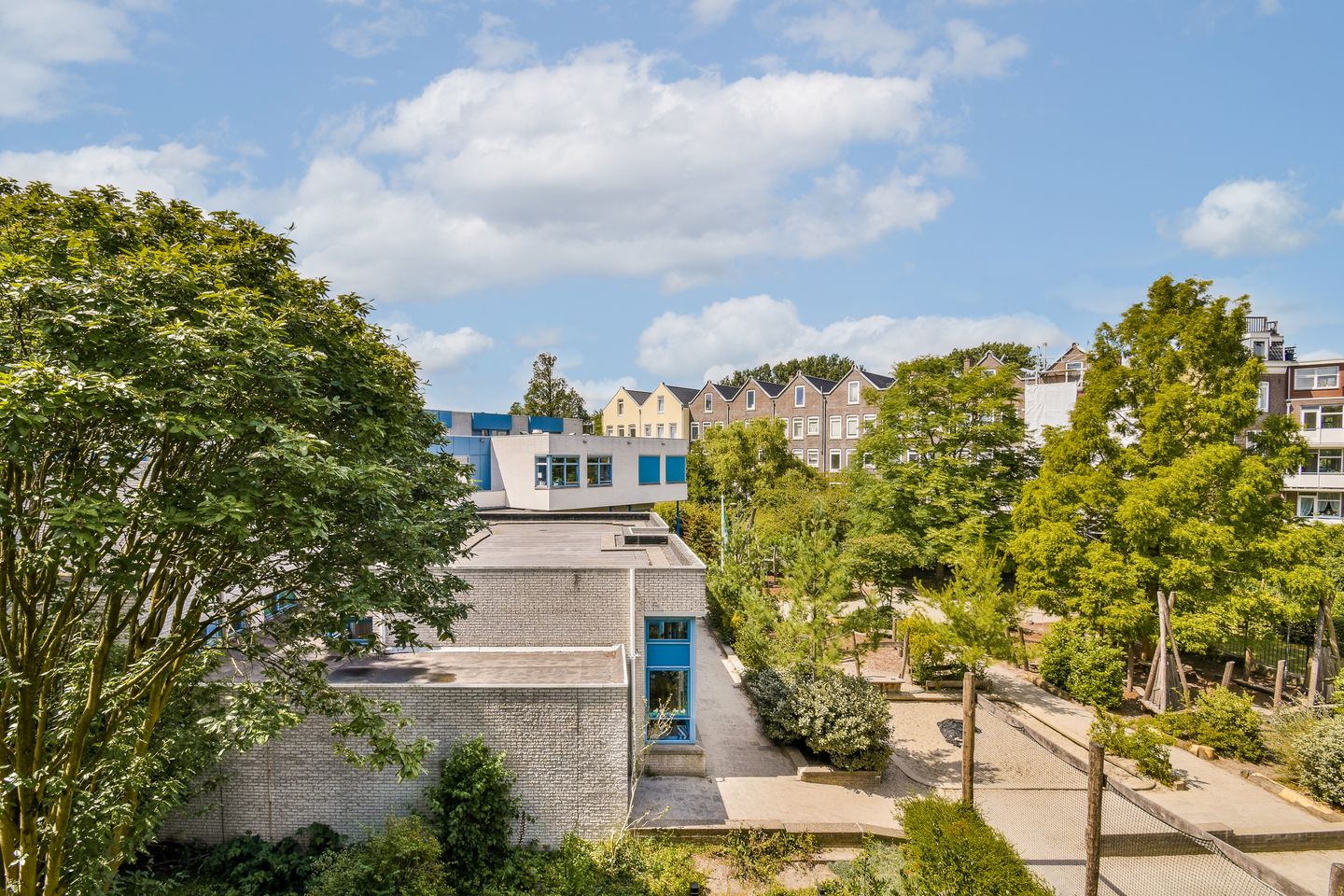 Photo 14 of Van Beuningenstraat 28-C