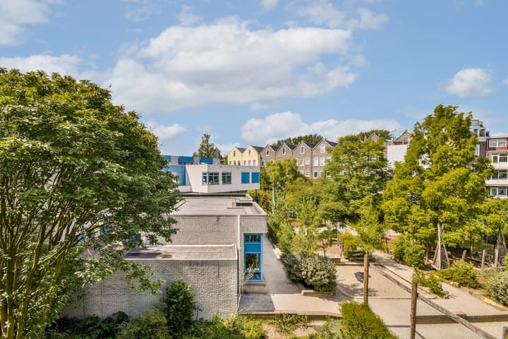 Foto 14 van Van Beuningenstraat 28-C