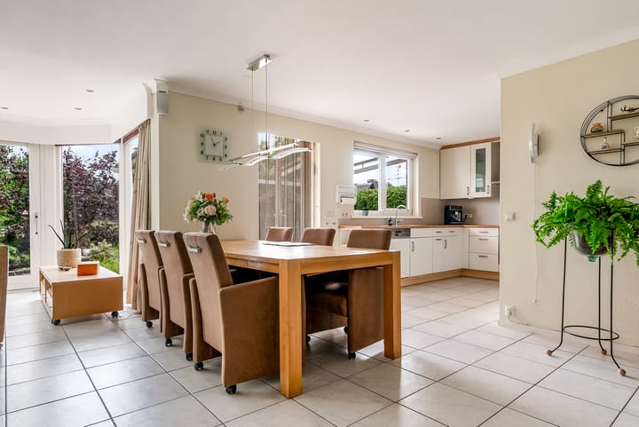 Foto 10 van Simone Signoretstraat 43