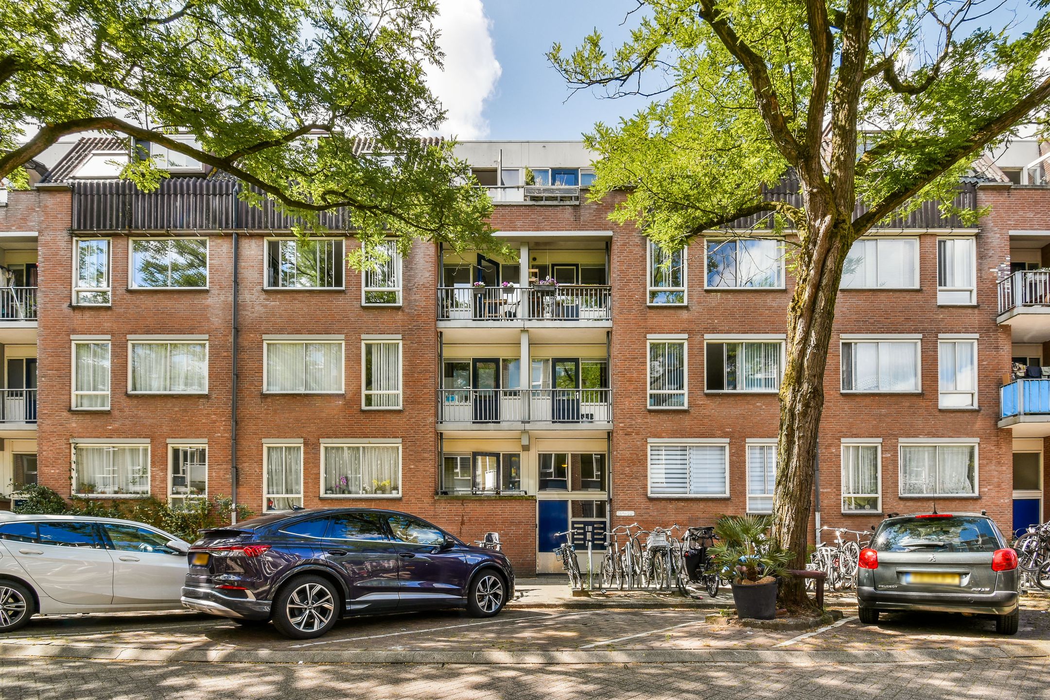 Photo 27 of Van Beuningenstraat 28-C