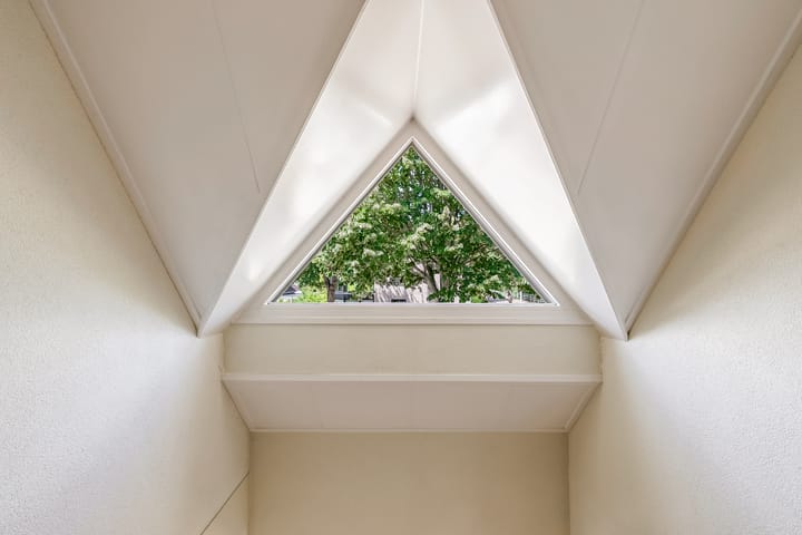 Foto 28 van Simone Signoretstraat 43