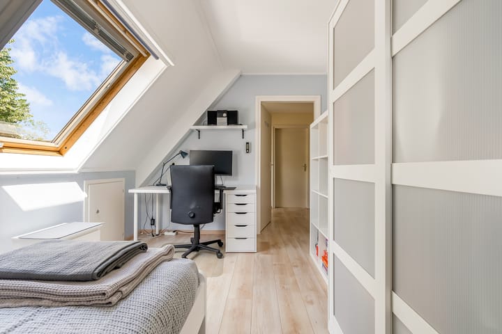 Foto 31 van Simone Signoretstraat 43