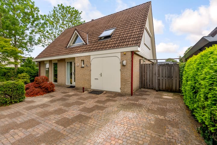 Foto 62 van Simone Signoretstraat 43