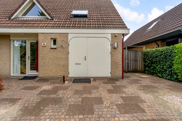 Foto 63 van Simone Signoretstraat 43