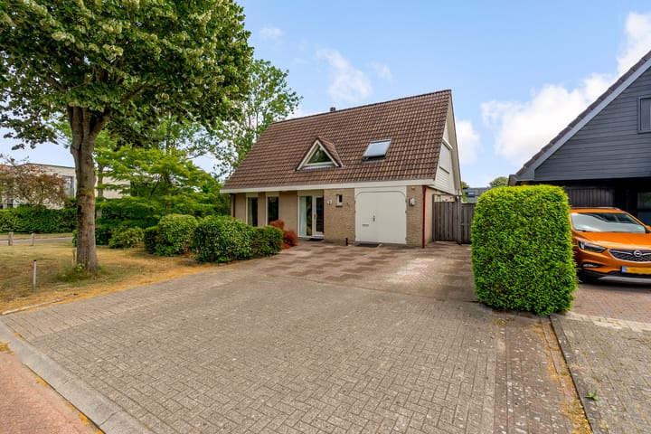 Foto 64 van Simone Signoretstraat 43