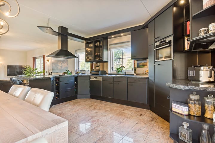 Photo 16 of Hoptille 4-A