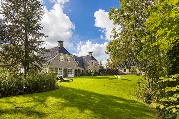 Photo 63 of Hoptille 4-A