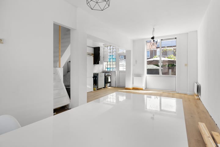 Foto 7 van Graaf van Bloisstraat 64