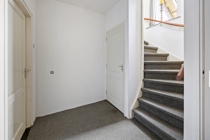 Photo 7 of Bernhardstraat 25