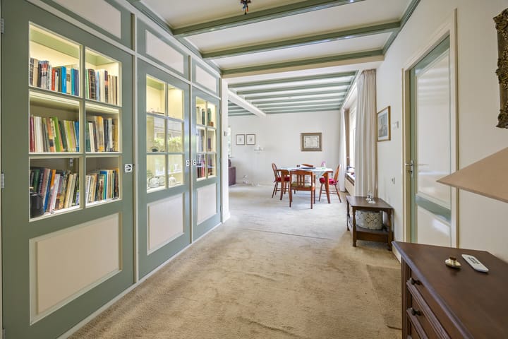 Photo 16 of Bernhardstraat 25