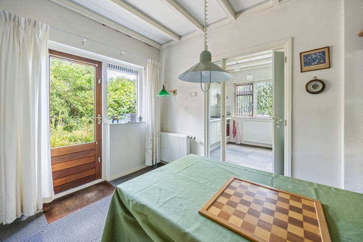 Photo 21 of Bernhardstraat 25