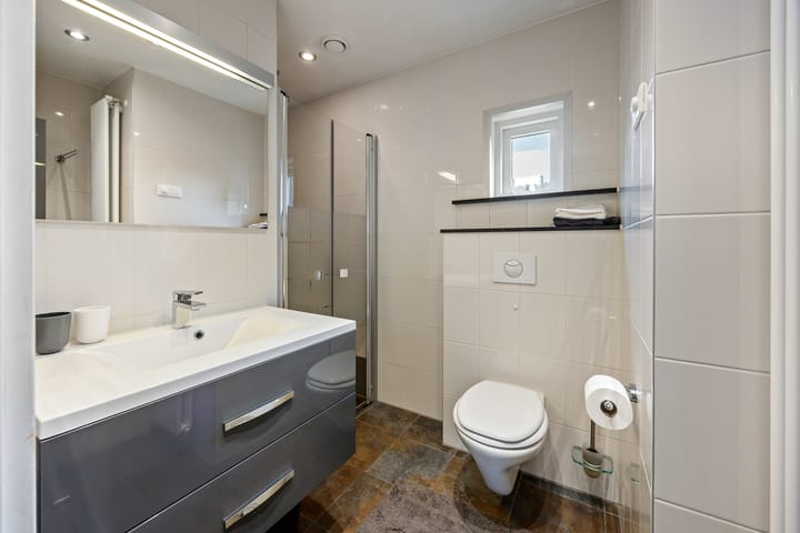 Photo 24 of Bernhardstraat 25