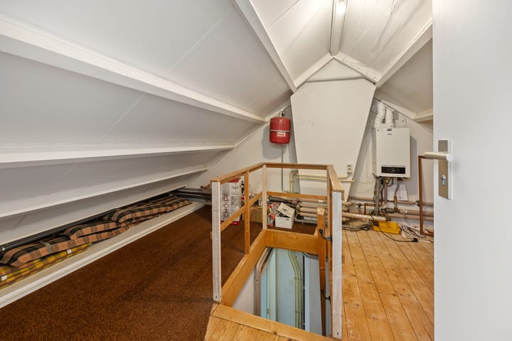 Photo 42 of Bernhardstraat 25