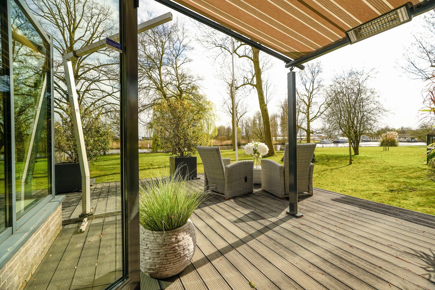 Foto 40 van Warmonderhek 3