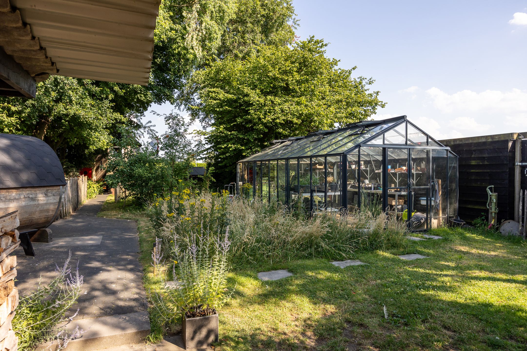 Photo 36 of Veenendaalsestraatweg 10-A