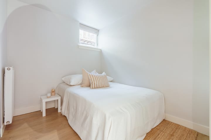 Photo 13 of Marnixstraat 54-1L