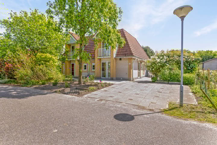 Photo 1 of Oosterscheldelaan 55