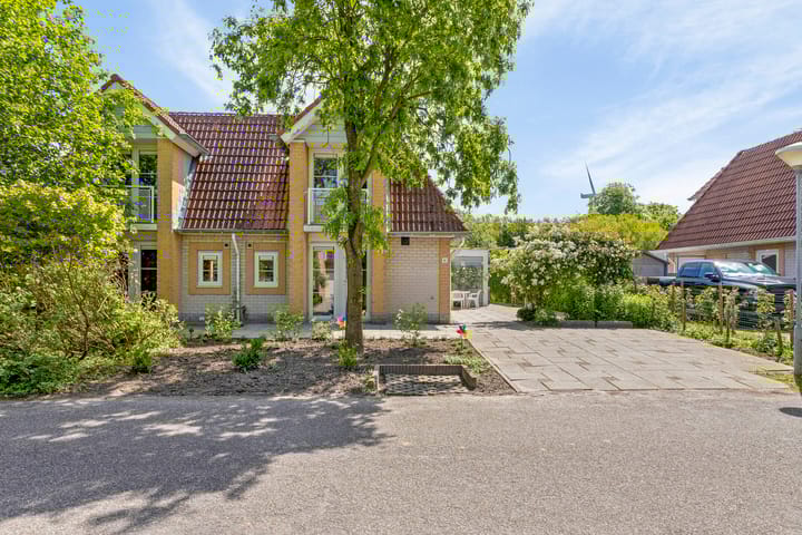 Photo 2 of Oosterscheldelaan 55