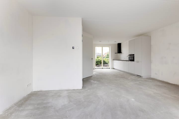 Photo 13 of Hortensiastraat 10-A