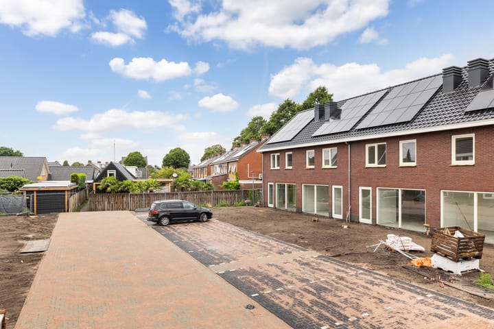 Photo 32 of Hortensiastraat 10-A