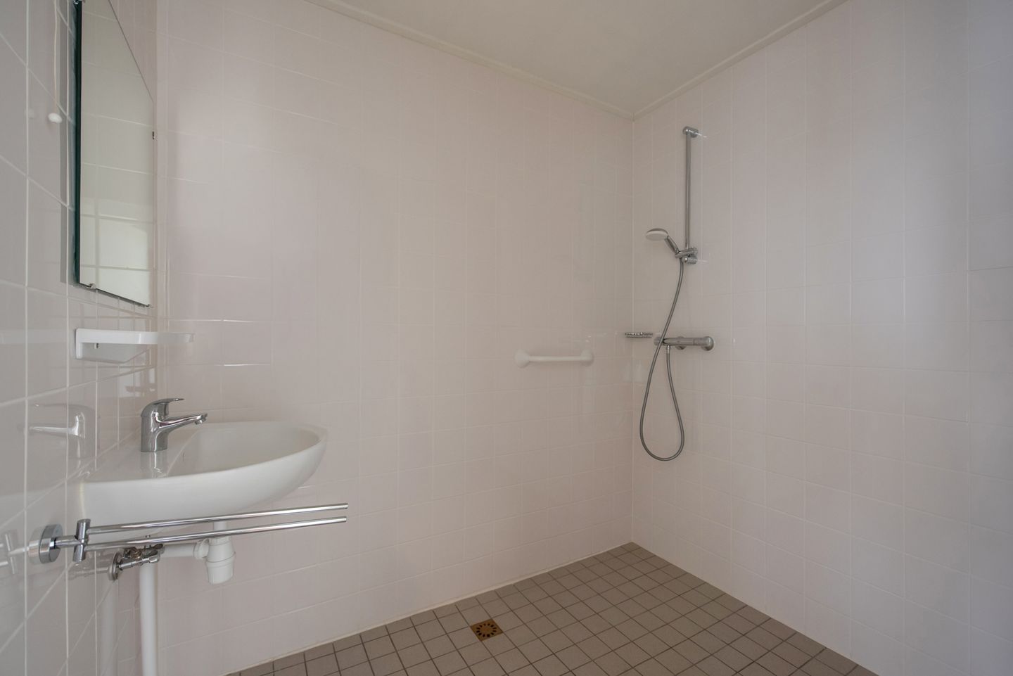 Foto 19 van Roland Holstlaan 730