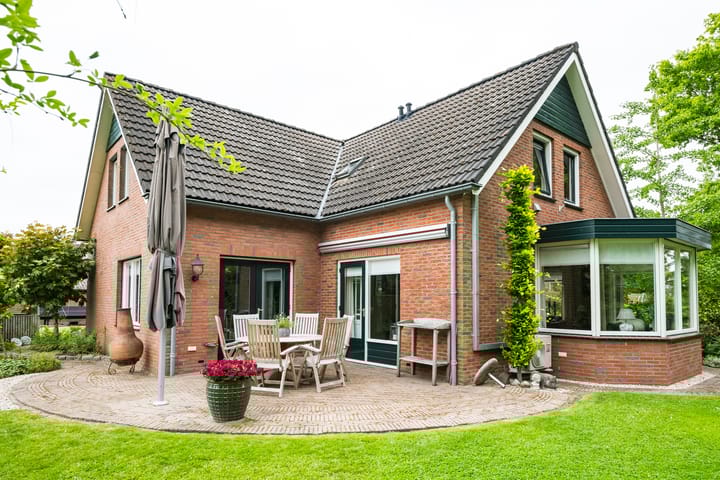 Foto 3 van Bredelerweg 1