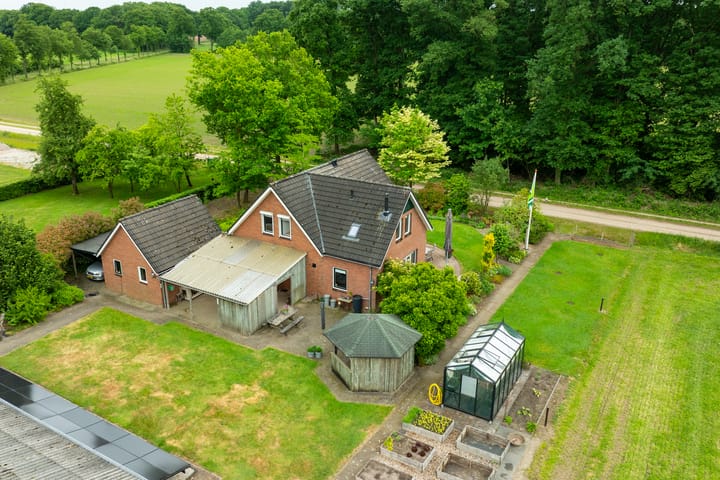 Foto 4 van Bredelerweg 1