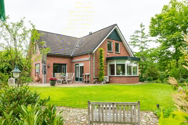 Foto 5 van Bredelerweg 1