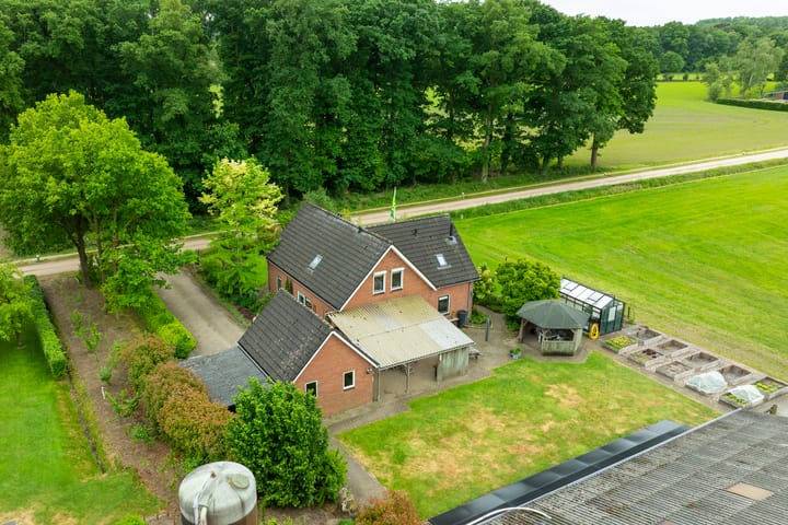 Foto 10 van Bredelerweg 1