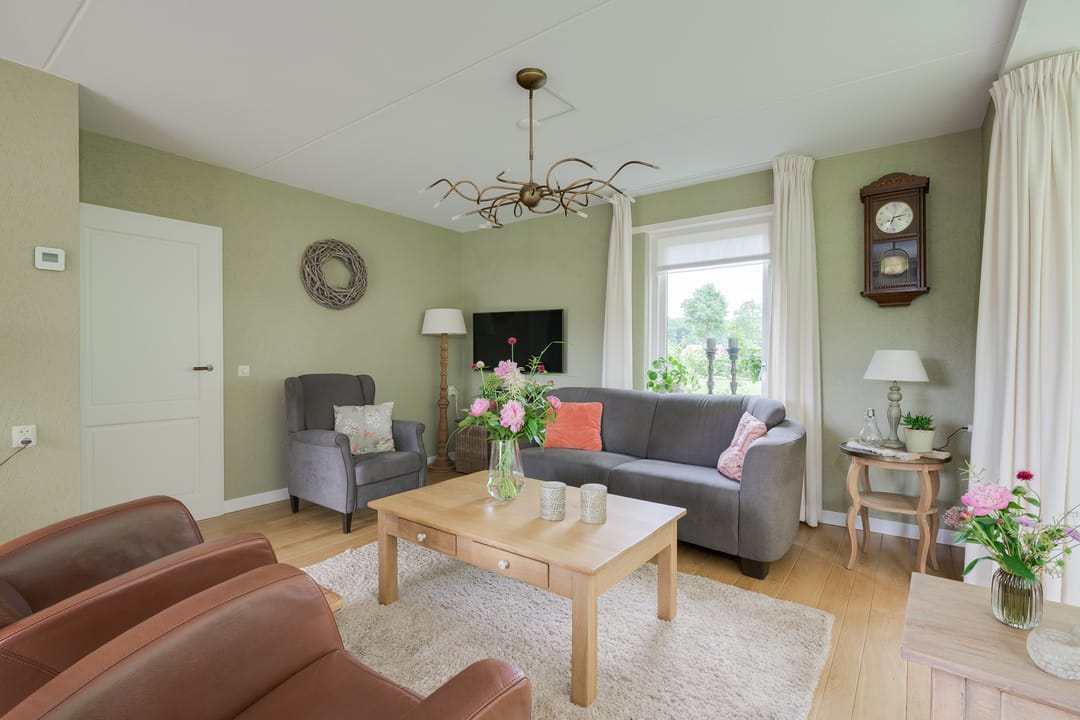 Foto 16 van Bredelerweg 1