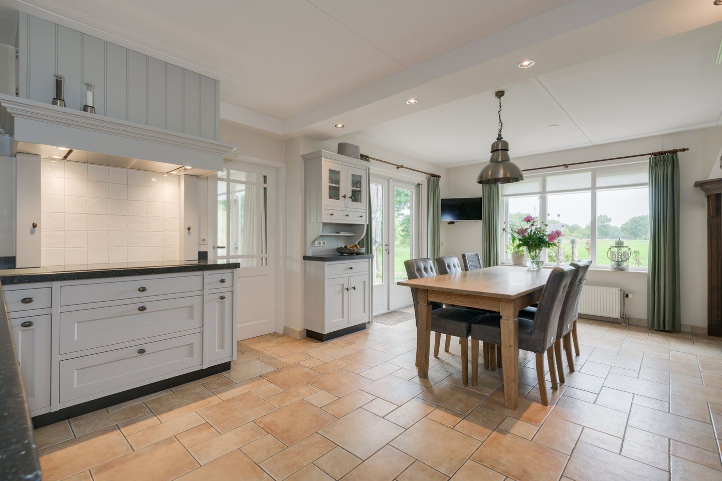 Foto 19 van Bredelerweg 1