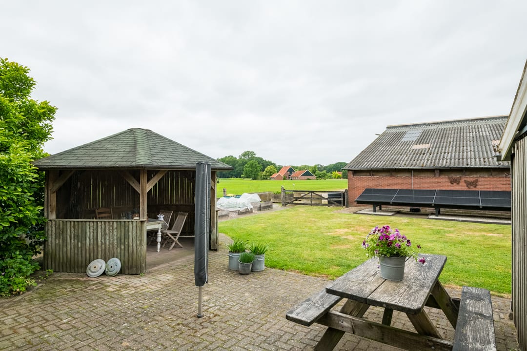 Foto 47 van Bredelerweg 1