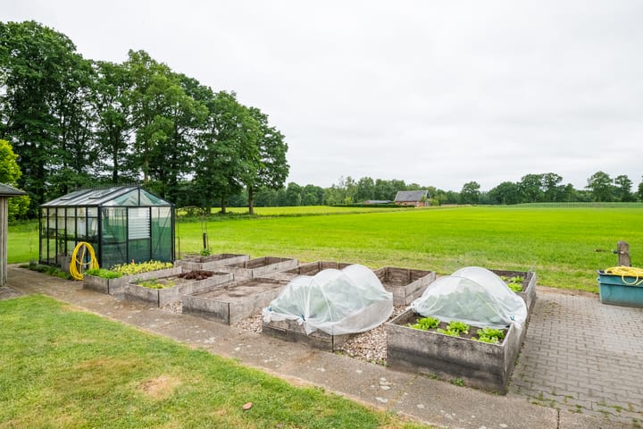 Foto 51 van Bredelerweg 1