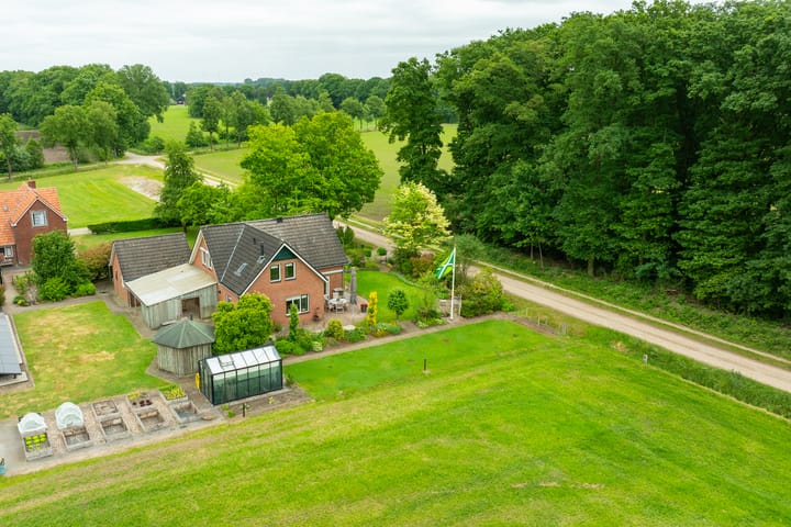 Foto 52 van Bredelerweg 1