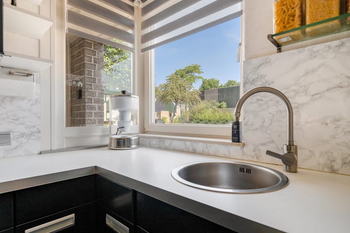 Foto 16 van Montbretiastraat 53